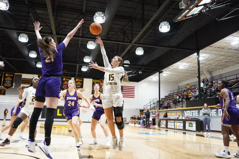 Bulldogs Have Big Second Half to Claim Victory Over UMHB