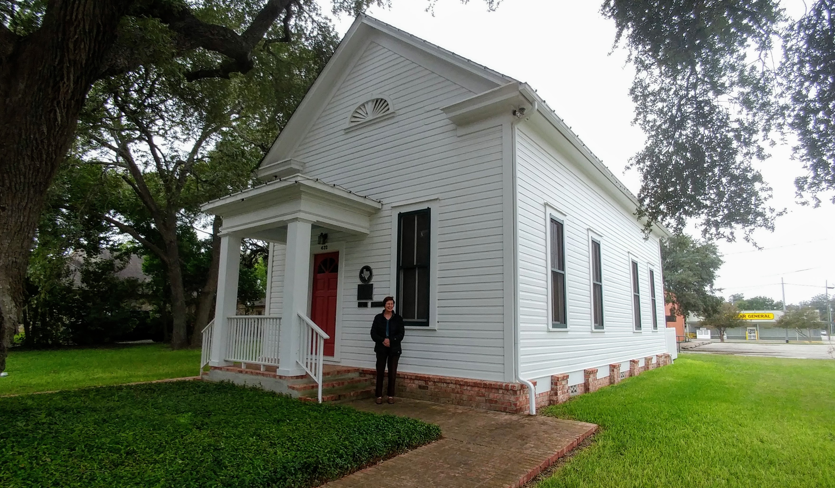Cemetery tour will support 'Grand Old Lady'