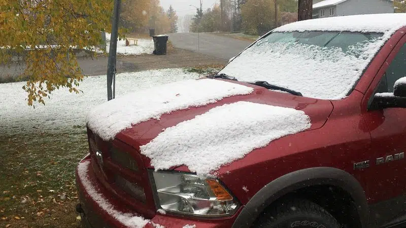 Snow falls in La Ronge with cool temperatures on the way | larongeNOW