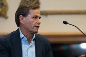 Chambers gets campaign boosts from past IEDC business associates