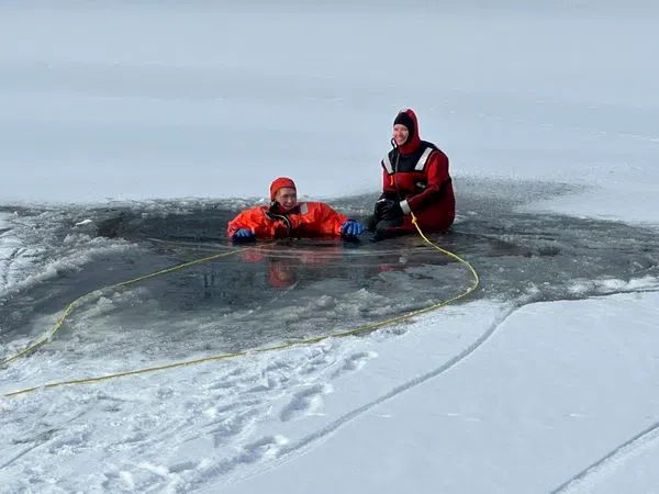 Columbus firefighters conduct ice rescue training