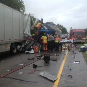 One seriously hurt in I-65 crash