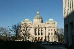 Senators welcome local students at the Statehouse