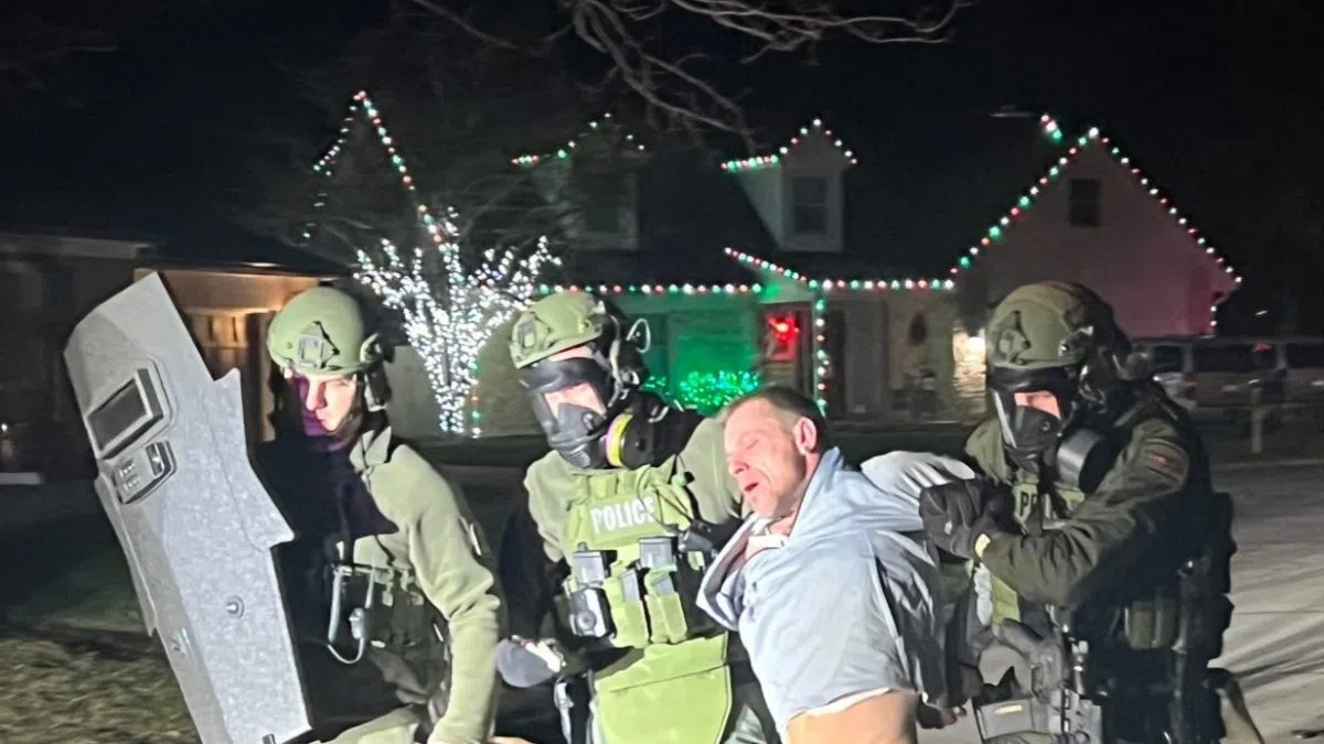 Swat standoff ends with local man’s arrest KORN Country 100.3 WYGB