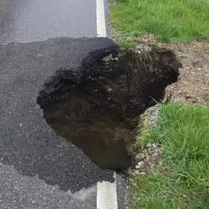 Sinkhole closes road near Whiteland Community High School