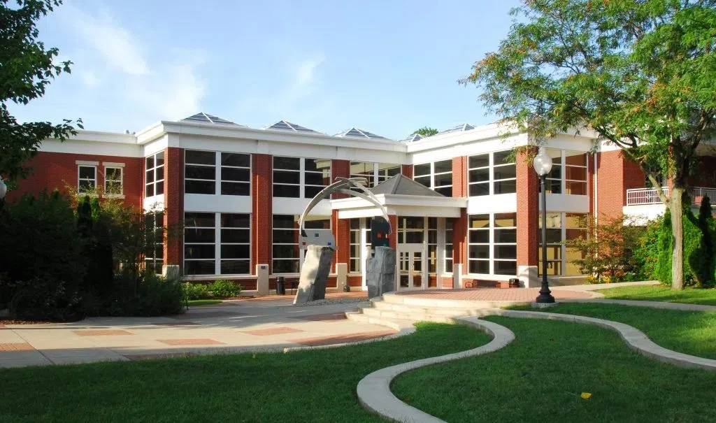 Franklin College holds high school art competition