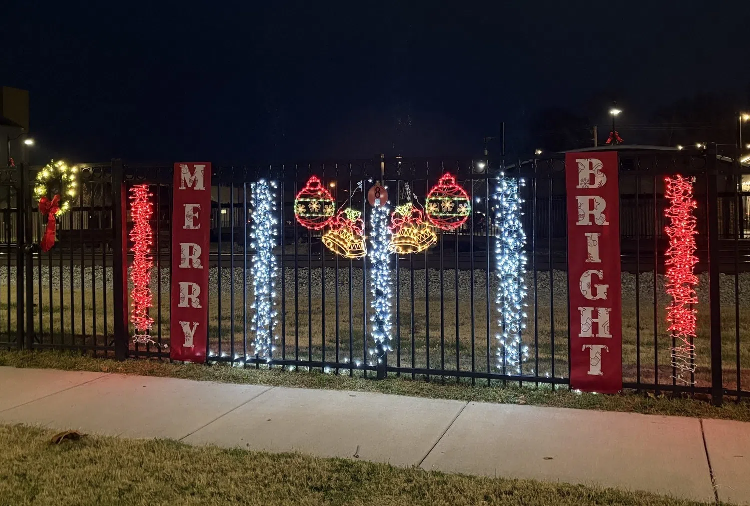 Bargersville's 'Light the Line' railroad fence progresses
