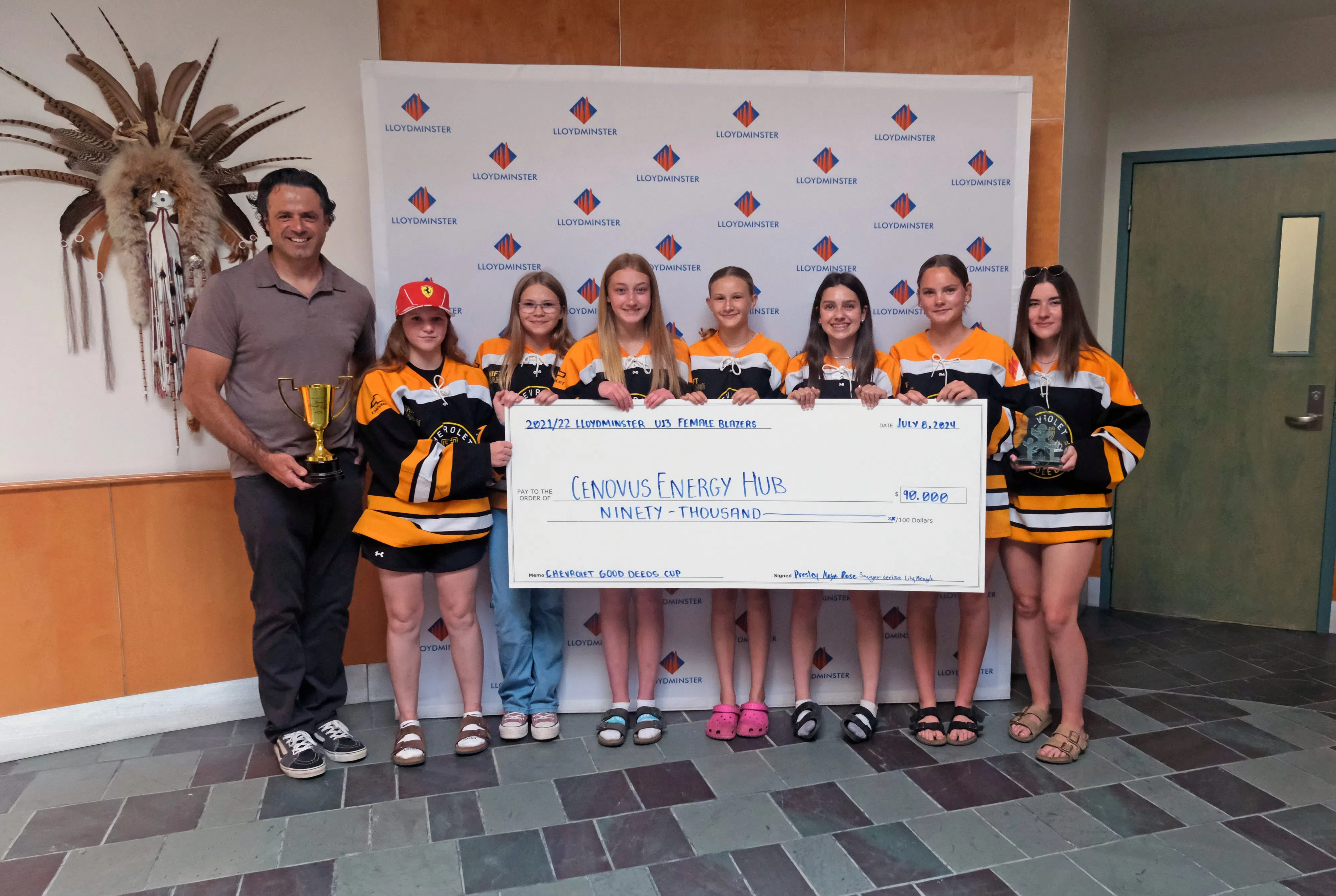 2021/22 Lloydminster U13 Female Blazers hockey team donates $90k to Cenovus Energy Hub