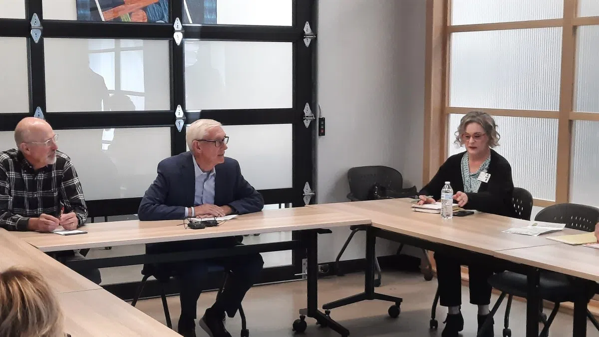 Governor Evers Hosts Healthcare Roundtable as Government Shutdown Continues