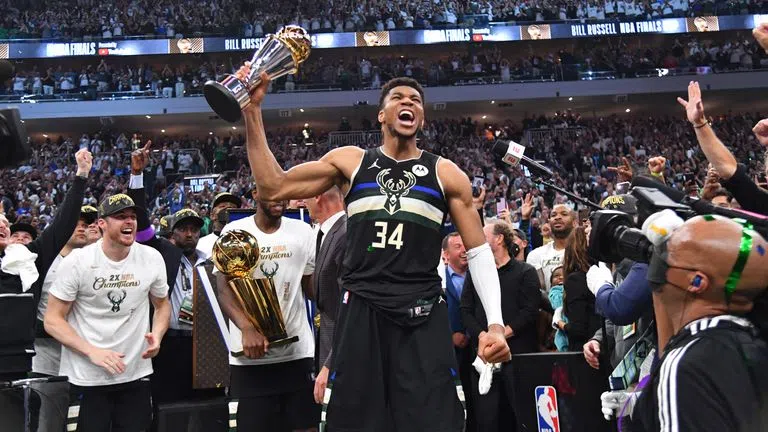 Giannis reaffirms his love for Milwaukee in a one-on-one interview a day away from the trade deadline.