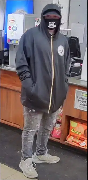 Man Robs Warren Kwik Fill