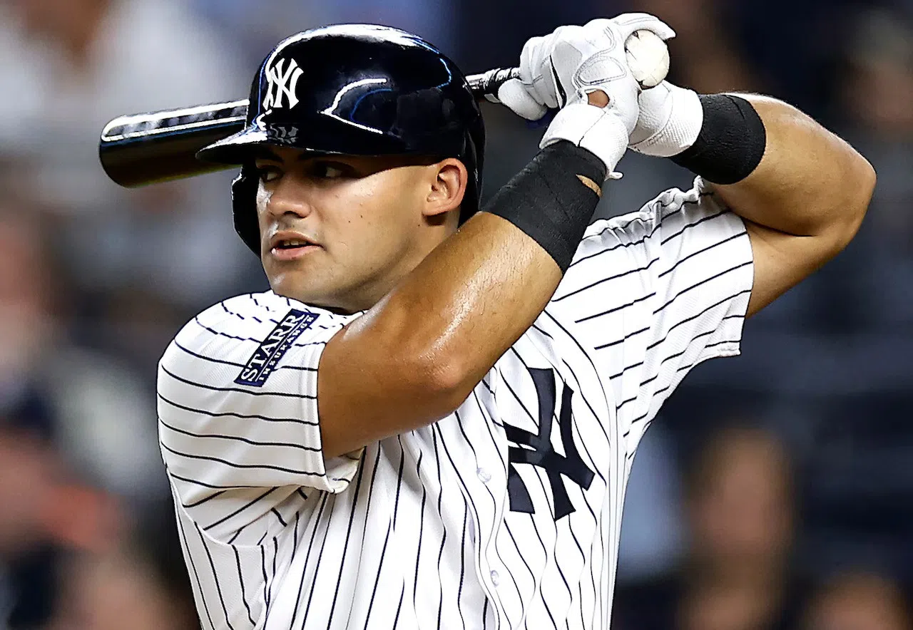 Yanks Walk-Off A Win With Dominquez Homer