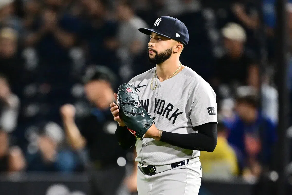 Devin Williams Blows It Again for Yankees