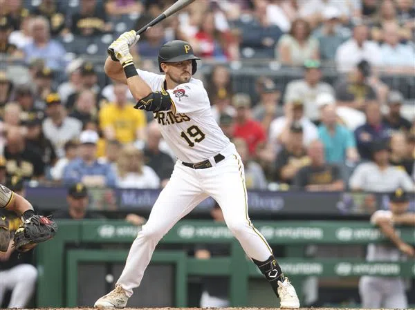 Triolo's Big Night Lifts Bucs Over Dodgers