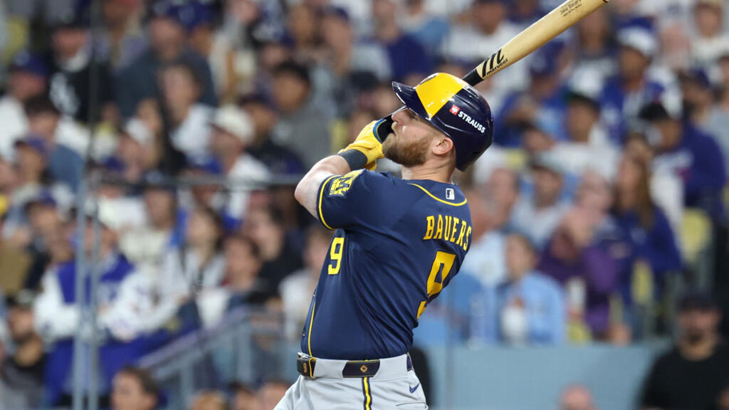 Bauers' Homer Sinks Snell as Brewers Take 3-0 Lead on Dodgers