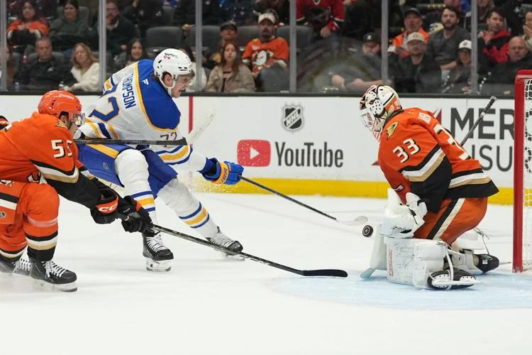 Thompson's Hat Trick Helps Pluck the Ducks, 7-6