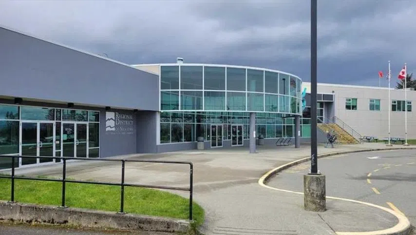 Parksville charity hockey game backs valued causes