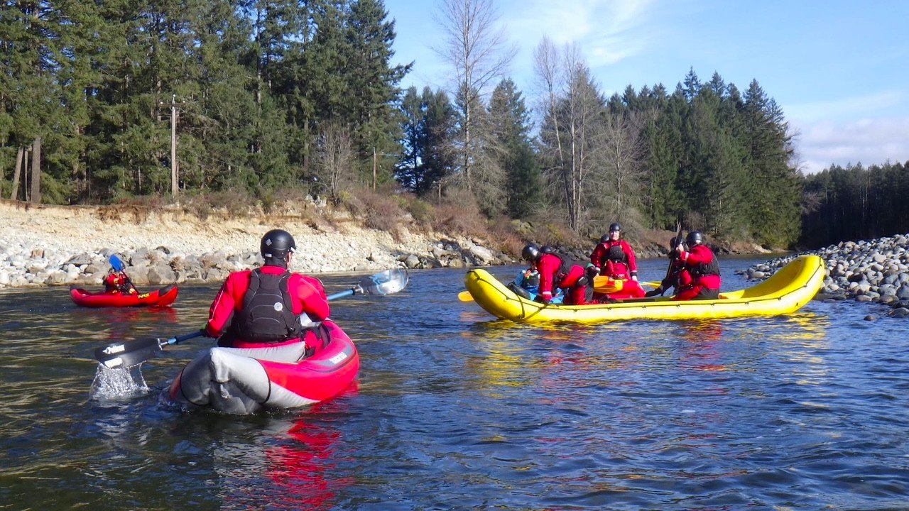 Missing 75-year-old man located after boat capsizes in Nanaimo Lakes area