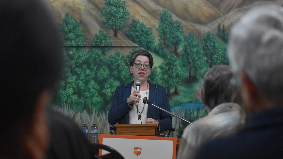 Alberta NDP education critic says United Conservative government ignoring teacher shortage