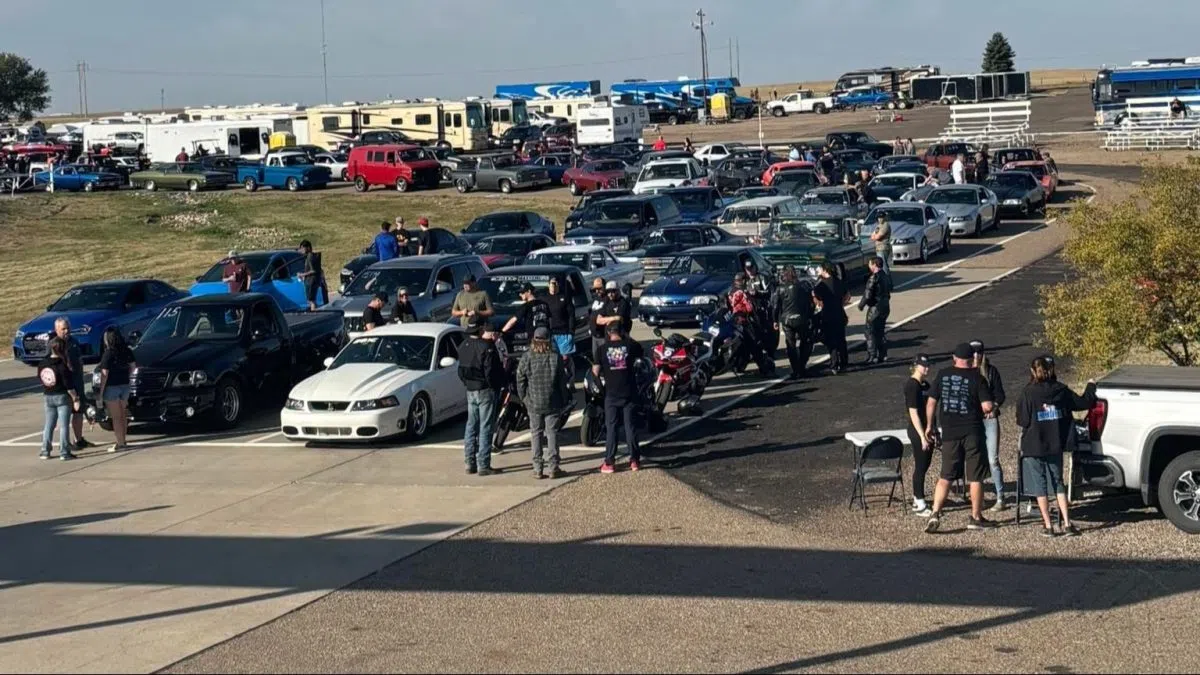 Medicine Hat Drag Racing Association raising funds to replace drag strip lanes