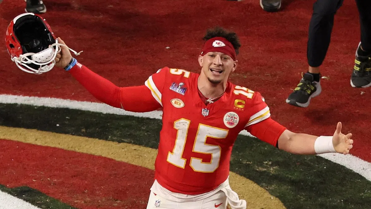 NFL-Chiefs QB Mahomes wins Super Bowl MVP award for third time | 1470 & 100.3 WMBD
