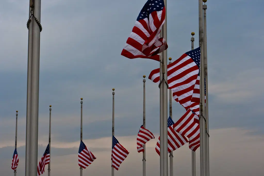 Gov. Beshear Orders Flags to Half-Staff Saturday, Nov. 25