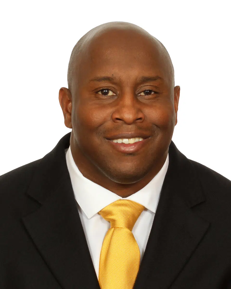 Hilltoppers add Carlos Locklyn as running backs coach