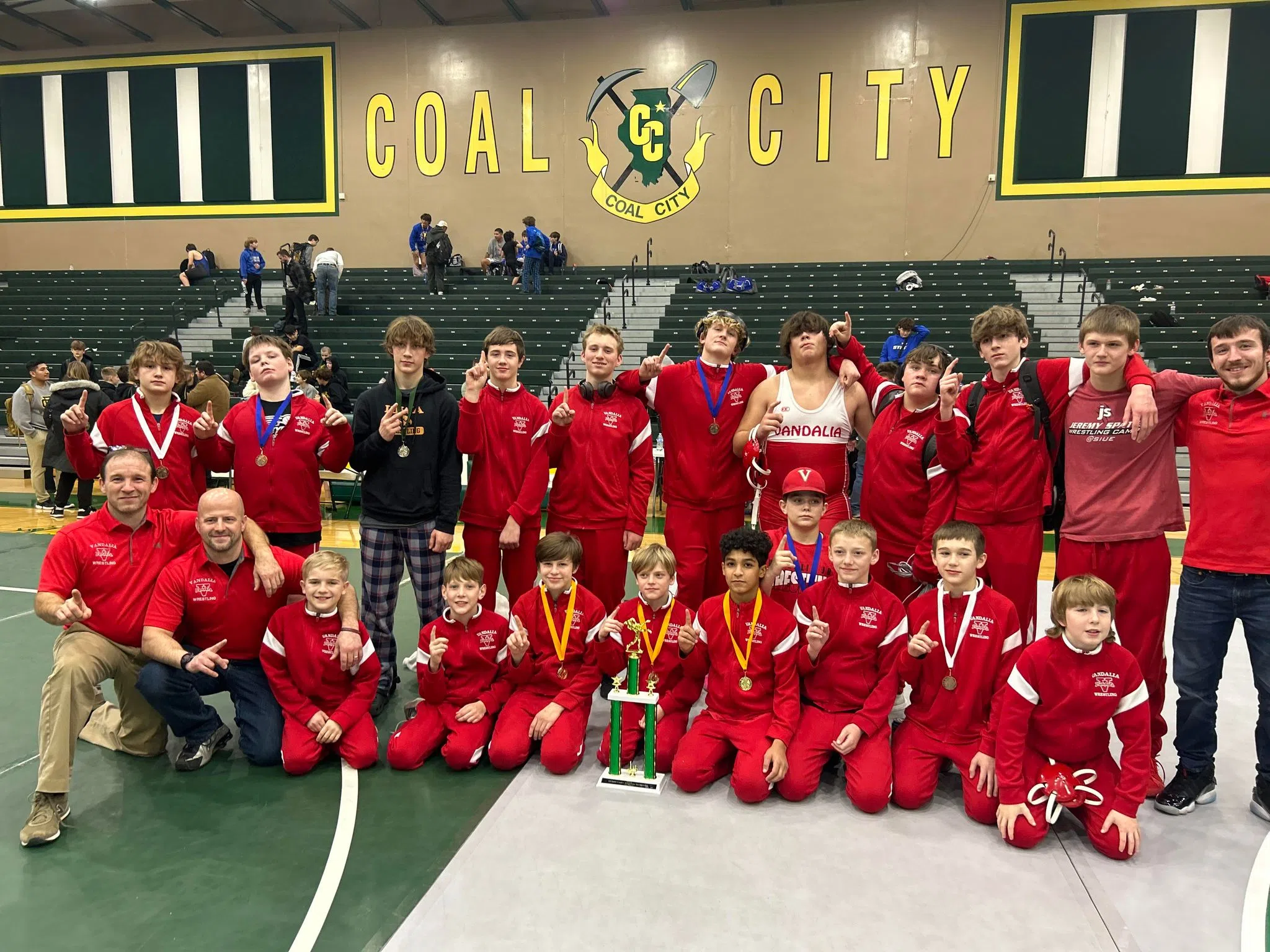 Vandalia Jr High Wrestlers win Coal City Tournament