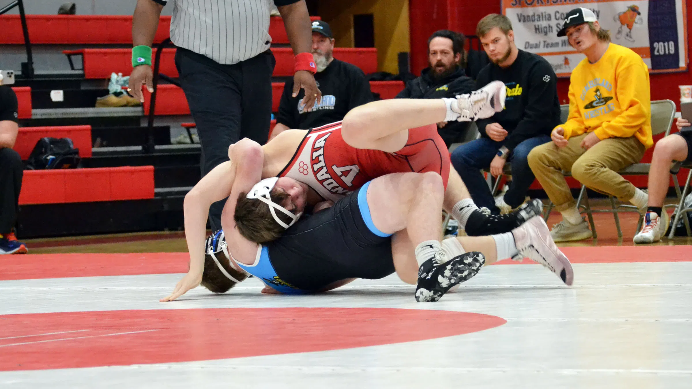 Vandals Wrestler pick up 2 more dual team wins, go 6-0 on the week