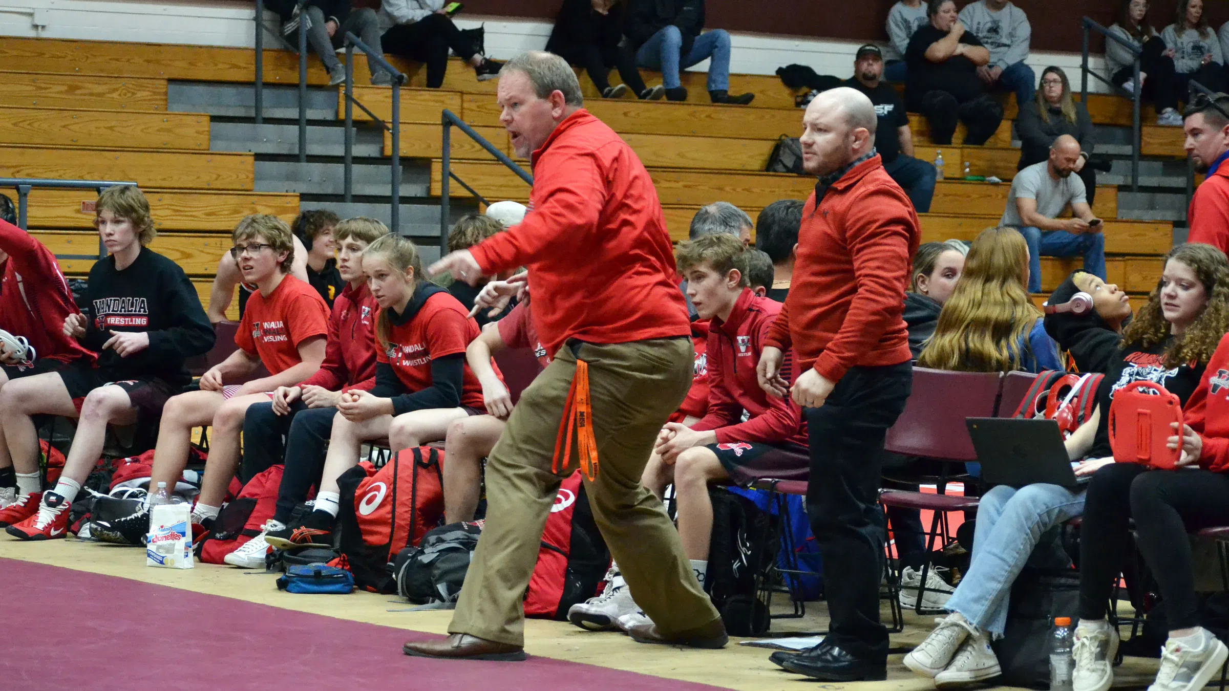 Vandals Wrestlers defeat Benton in Dual Team Sectional, return to State Tournament