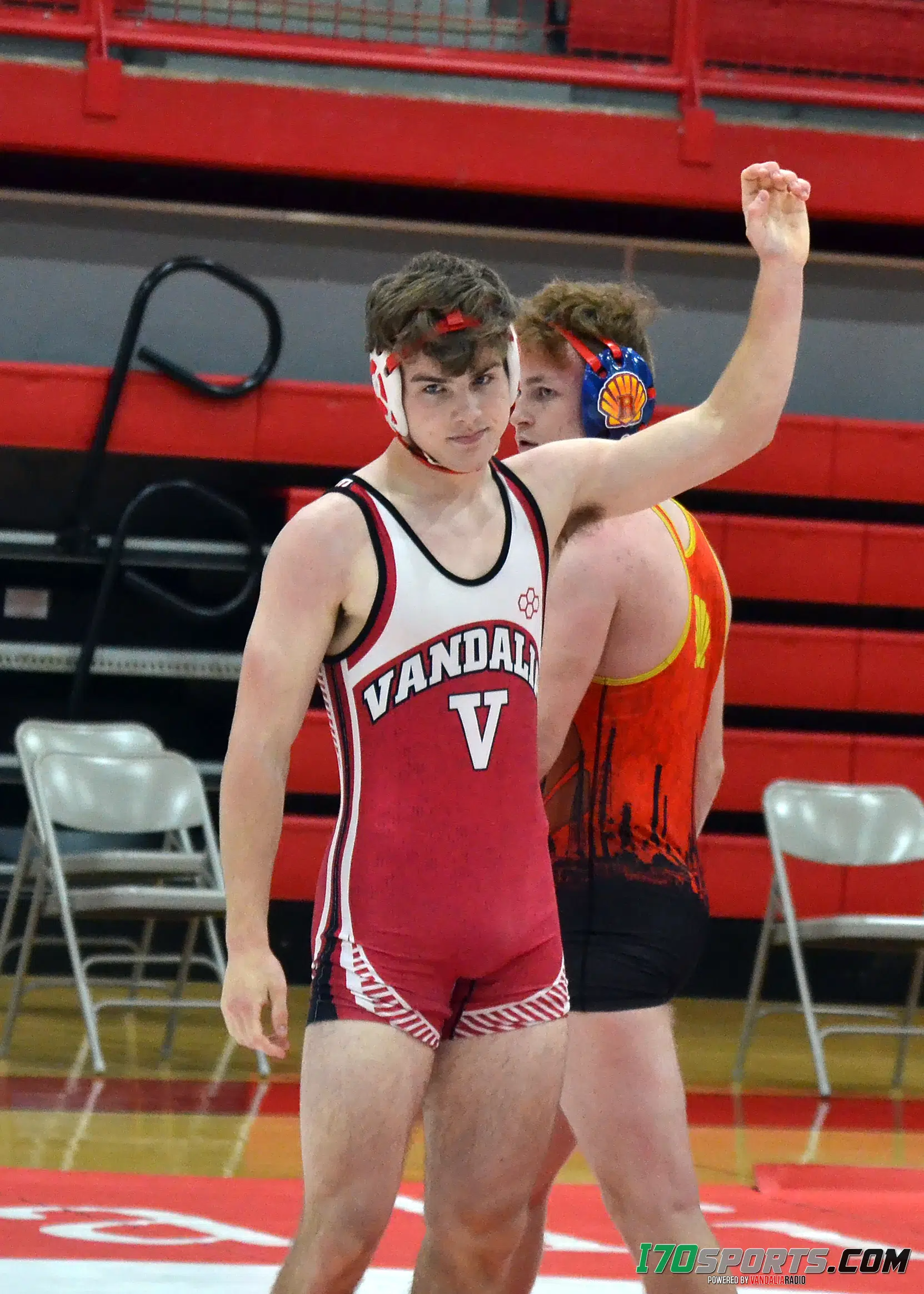 Vandals Wrestlers pick up 2 more dual team wins