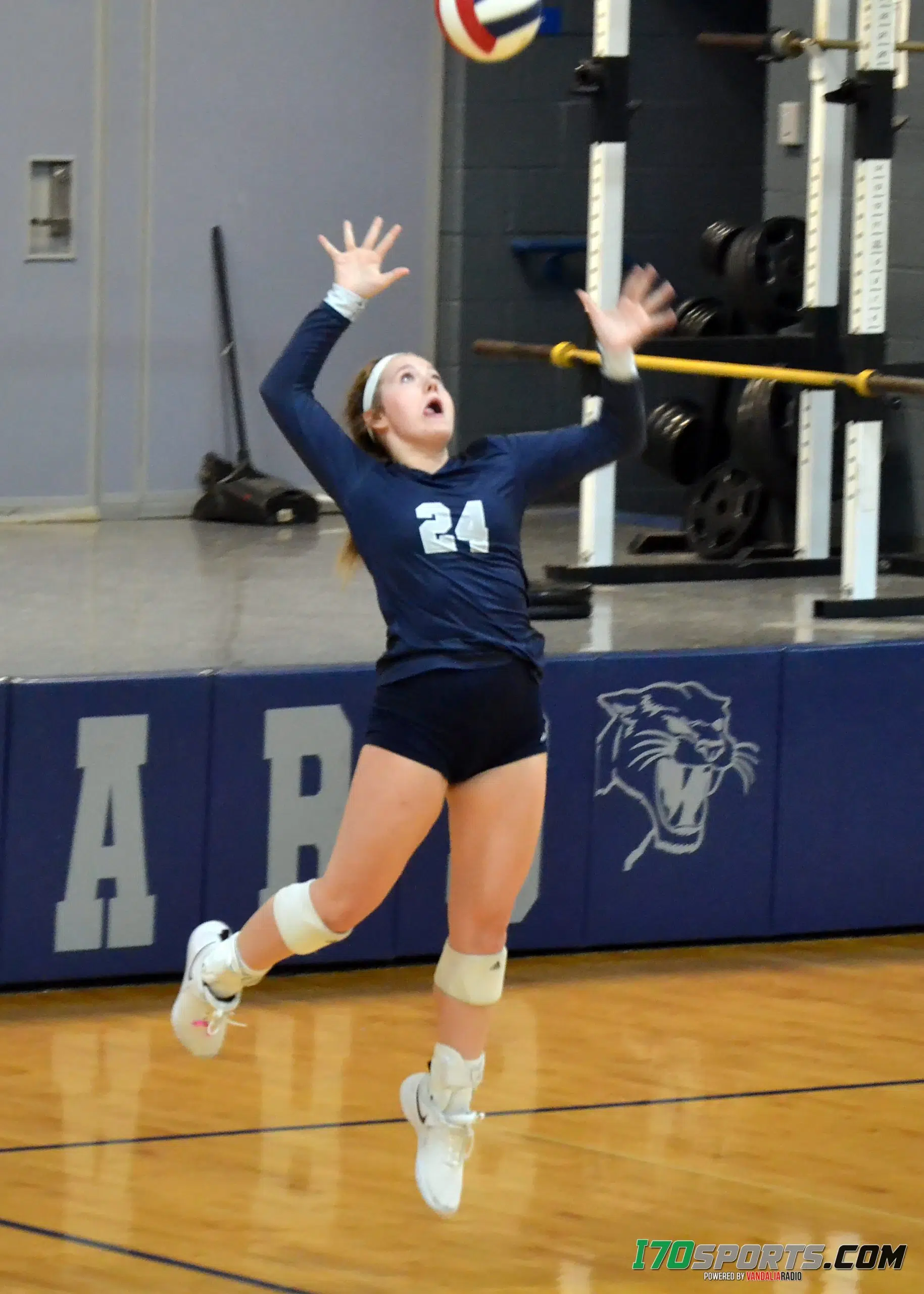 South Central Volleyball defeats Clay City in 3