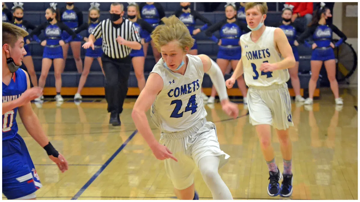 Comets Open Pool Play With Win at Litchfield Rick McGraw Memorial Invitational