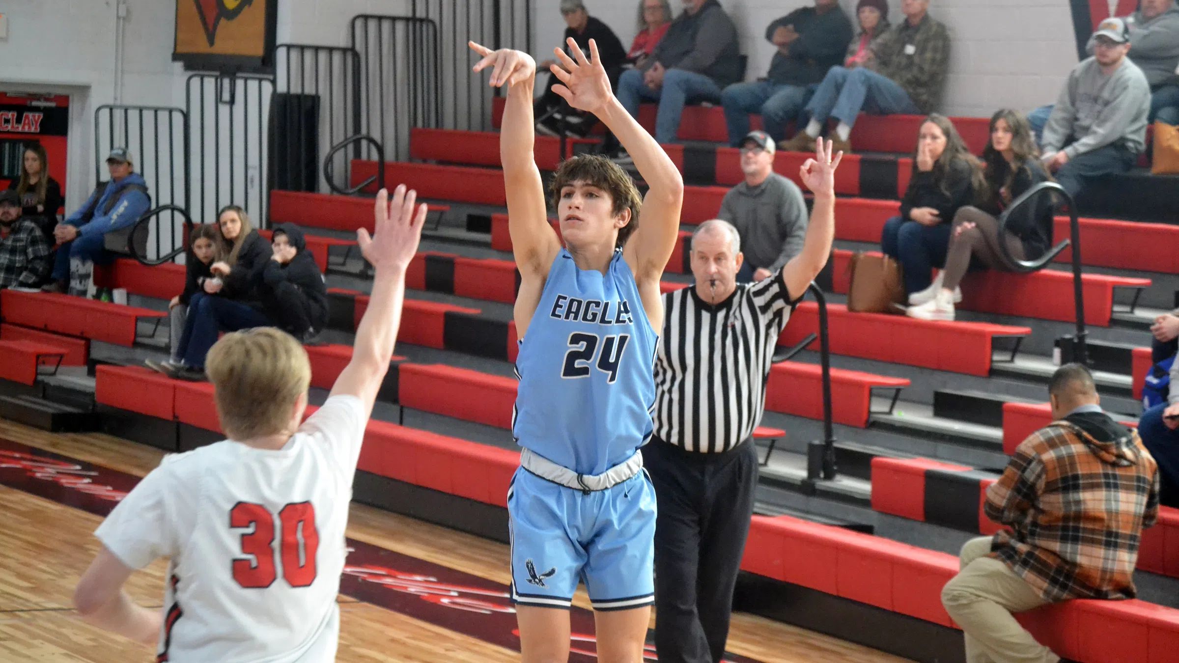 SEB Beats Edinburg on the Road for Fourth Straight Win