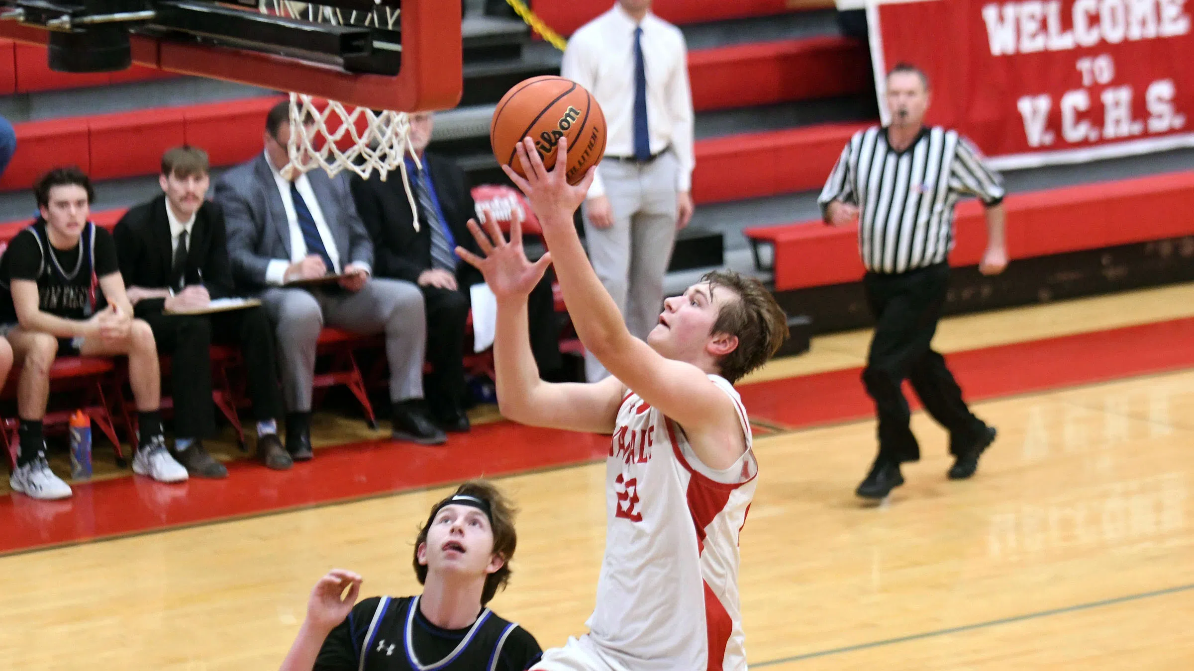 Vandalia Tops Okaw Valley to Begin Holiday Tournament Play at 10