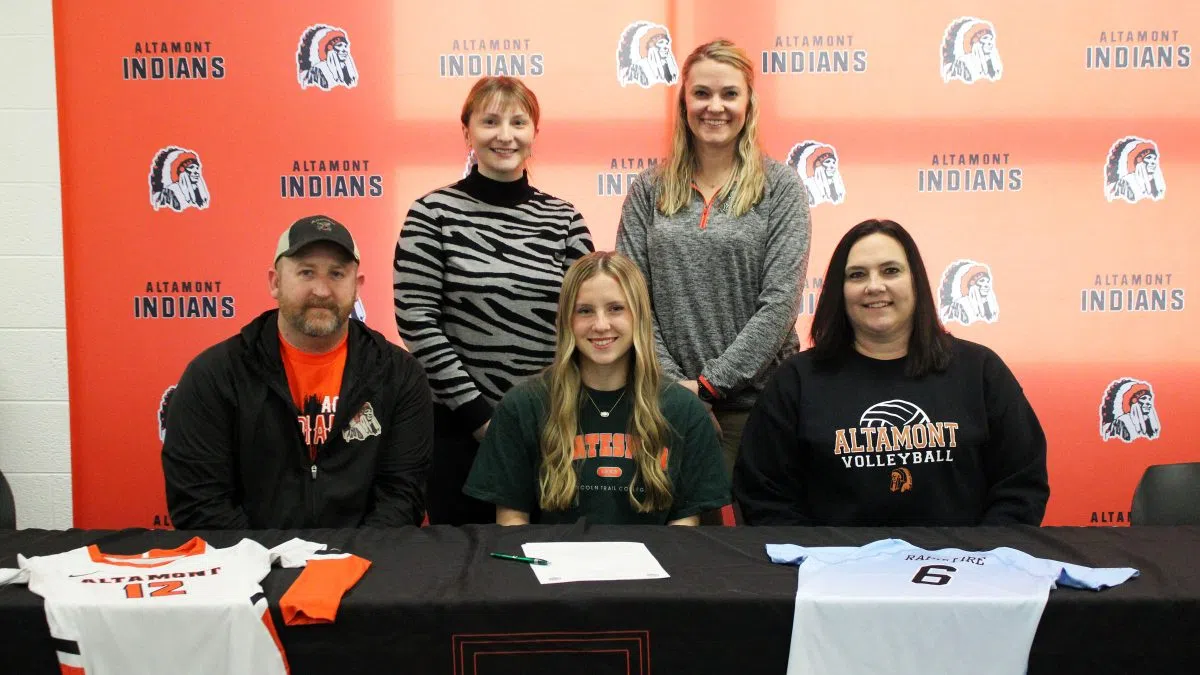 Altamont’s Osteen Signs to Continue Volleyball Career at Lincoln Trail