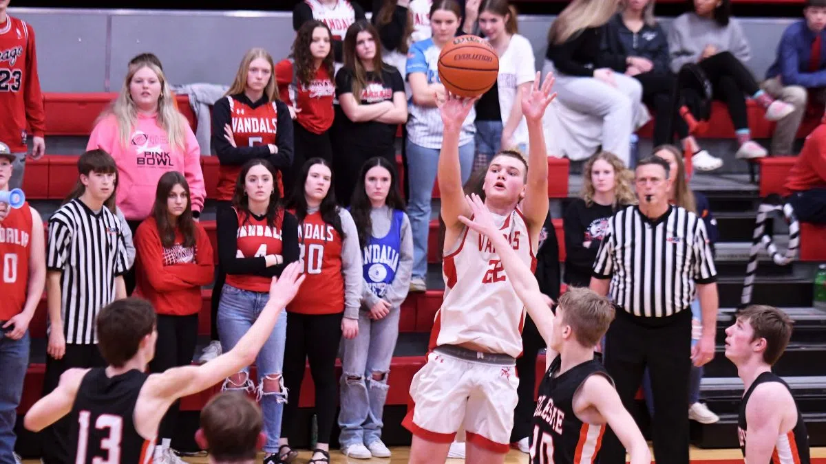 Vandalia Basketball Team Dominates Gillespie 84-66 with Career-High Performance and 60% Shooting