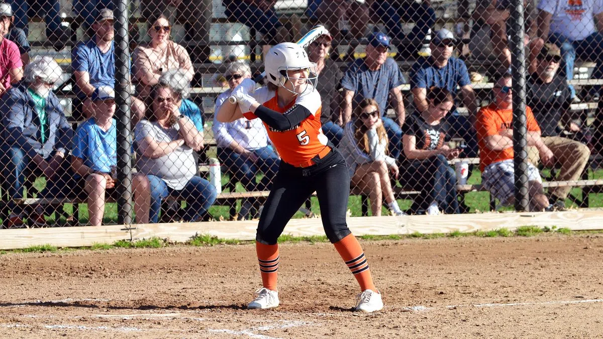 Altamont Softball Advances to Regional Championship After Shutting Out Hutsonville/Palestine