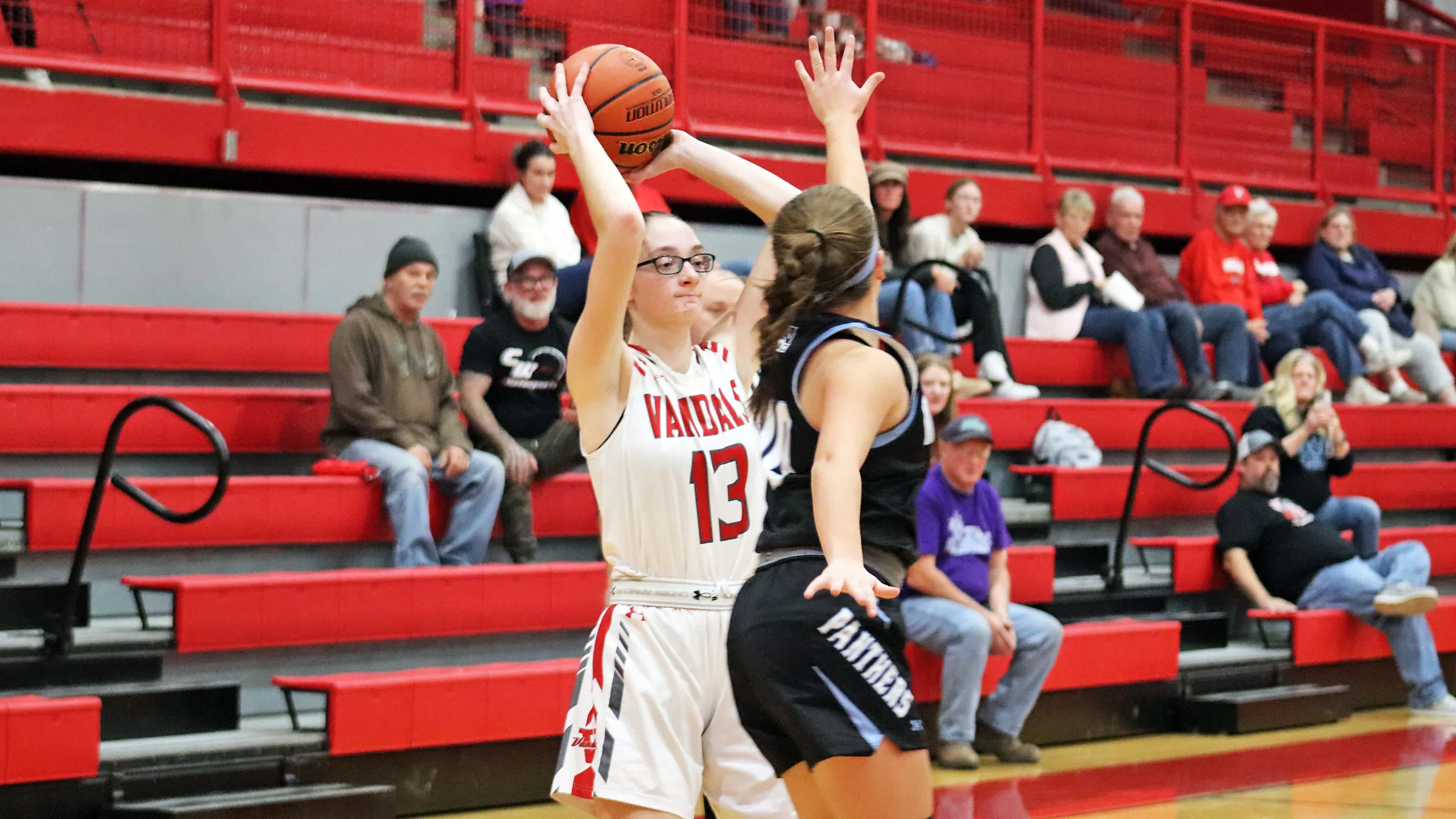 Vandalia Girls Set to Host Mid-Winter Tournament Beginning Today--Lady Vandals game today on WKRV