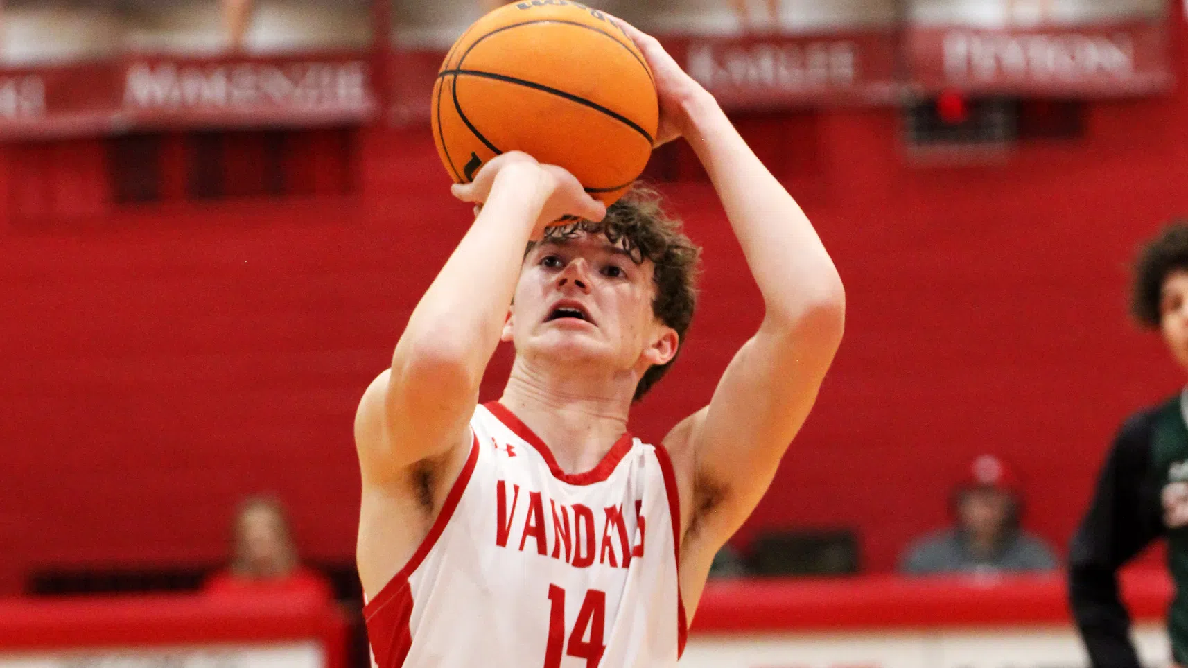 Vandals Can't Overcome First Half Deficit in Loss to Carterville