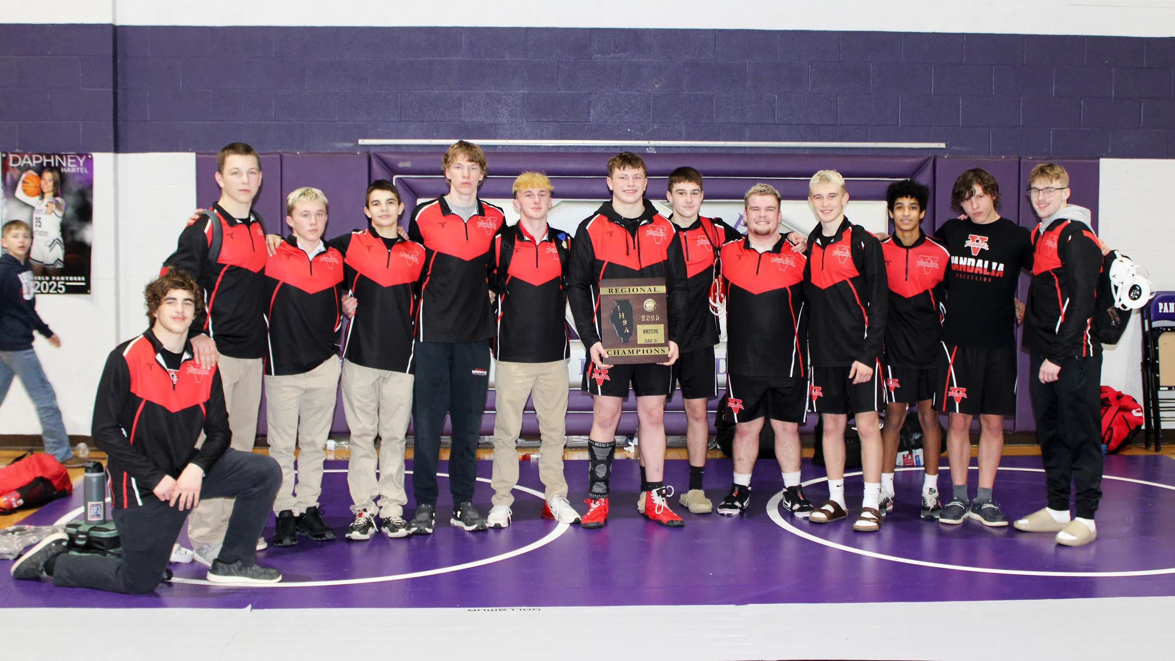Vandals Wrestling Dominate Litchfield Regionals; Send 13 to Individual Sectionals