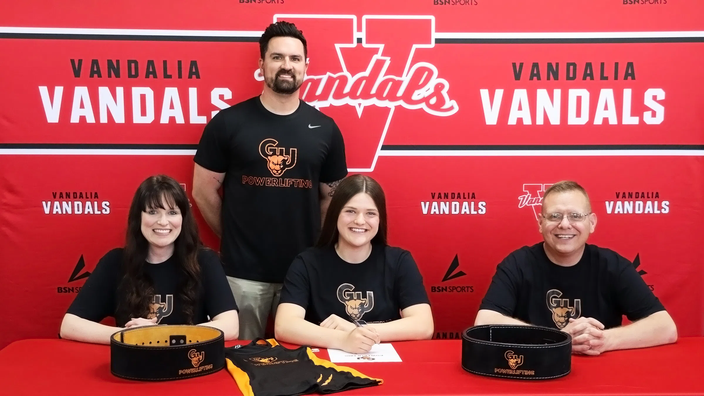 Vandalia's Duplayee Signs to Powerlift at Greenville University