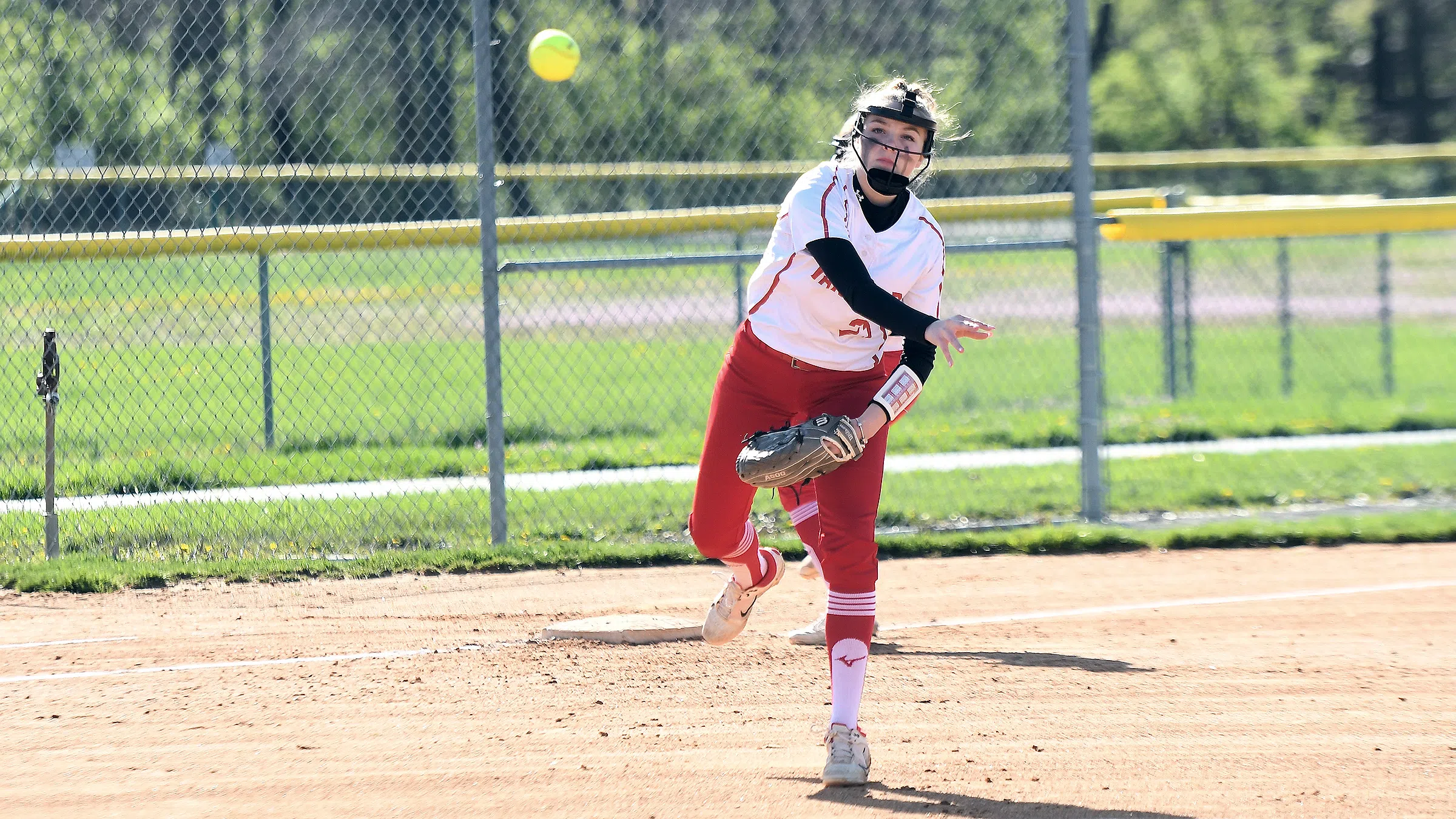 Lady Vandals Bats Explode in 17-9 Win at Shelbyville