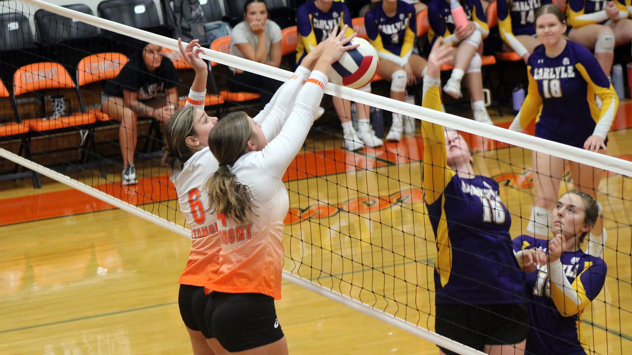Indians Battle, but Fall in Two Sets to Carlyle