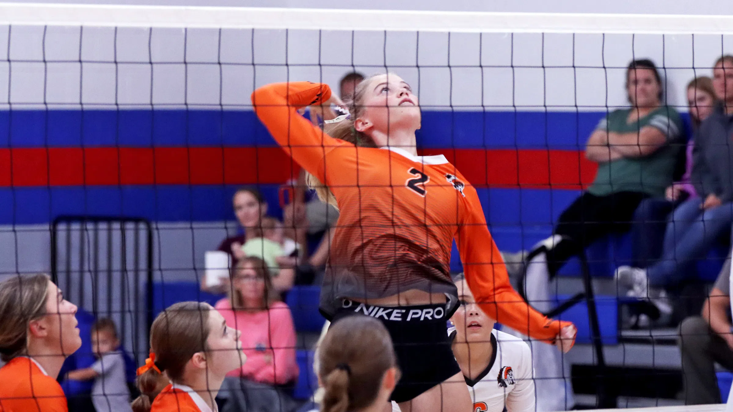 Altamont Can't Keep Up With Effingham in Two Set Loss