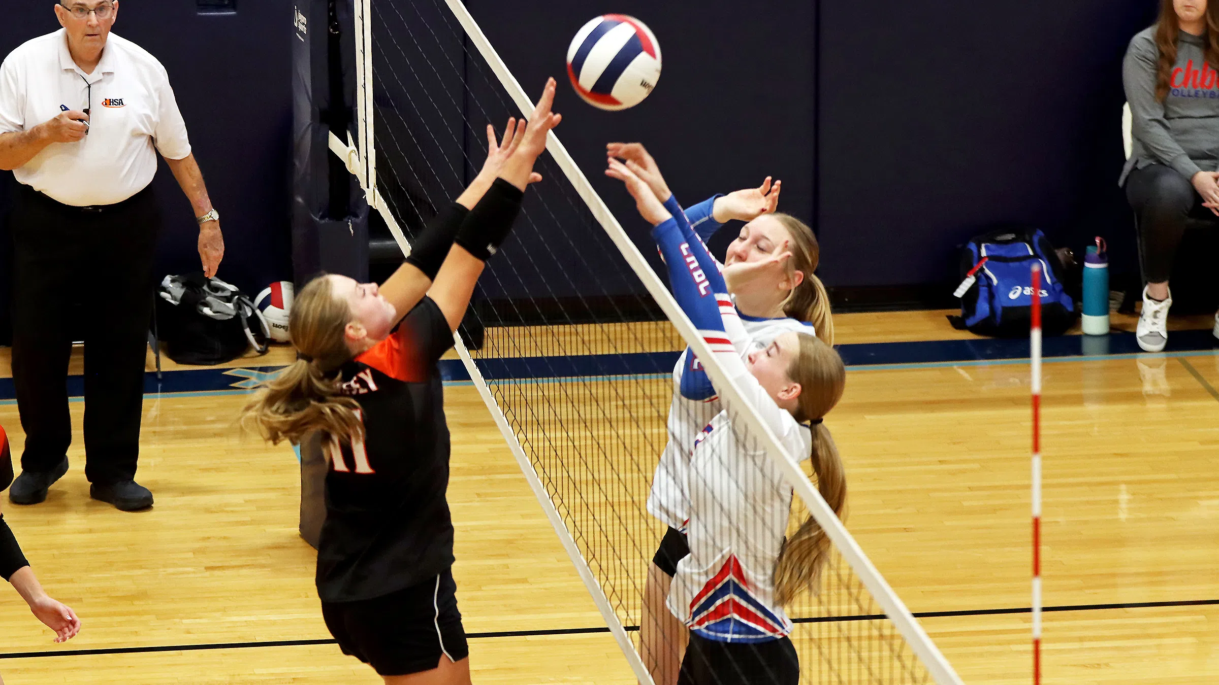 CHBC Goes 2-0, Ramsey 1-1 in Pool Play at EIC Volleyball Tournament