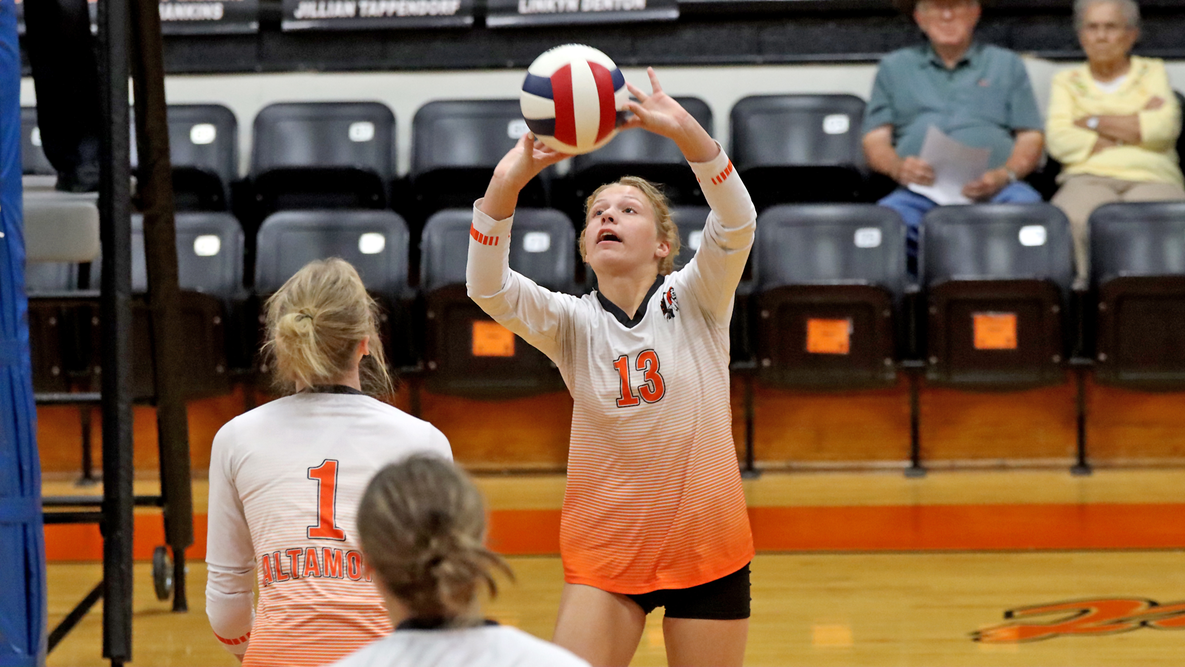 Lady Indians Unable to Handle Cisne in Two Set Loss