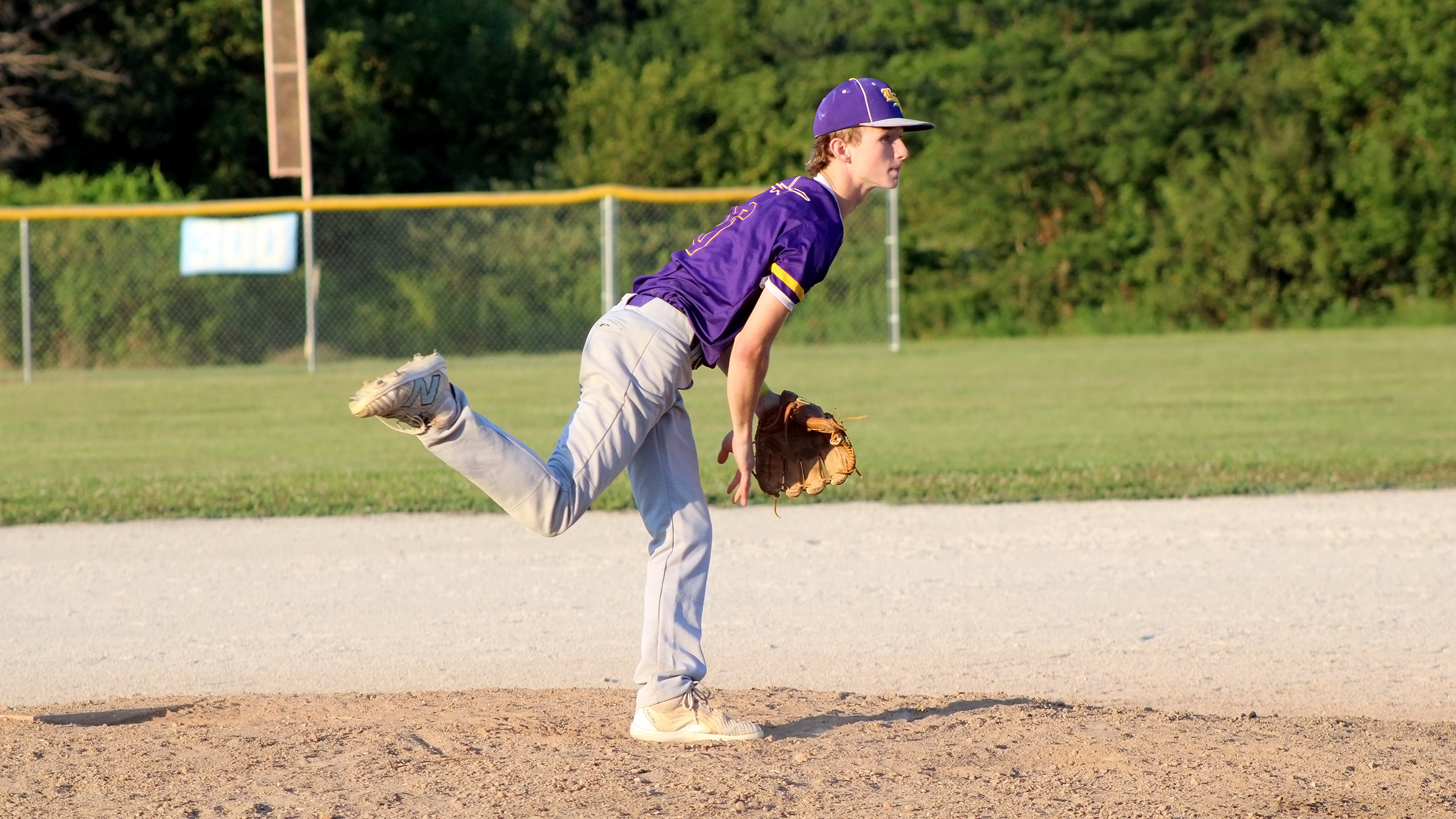 BSE Baseball Dominates Cisne to Get Back to .500 on Season