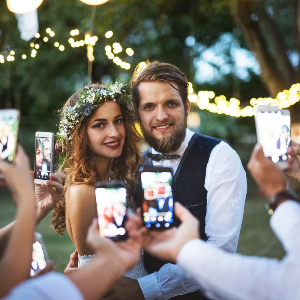 Unique Ways To Get Pictures at Your Wedding
