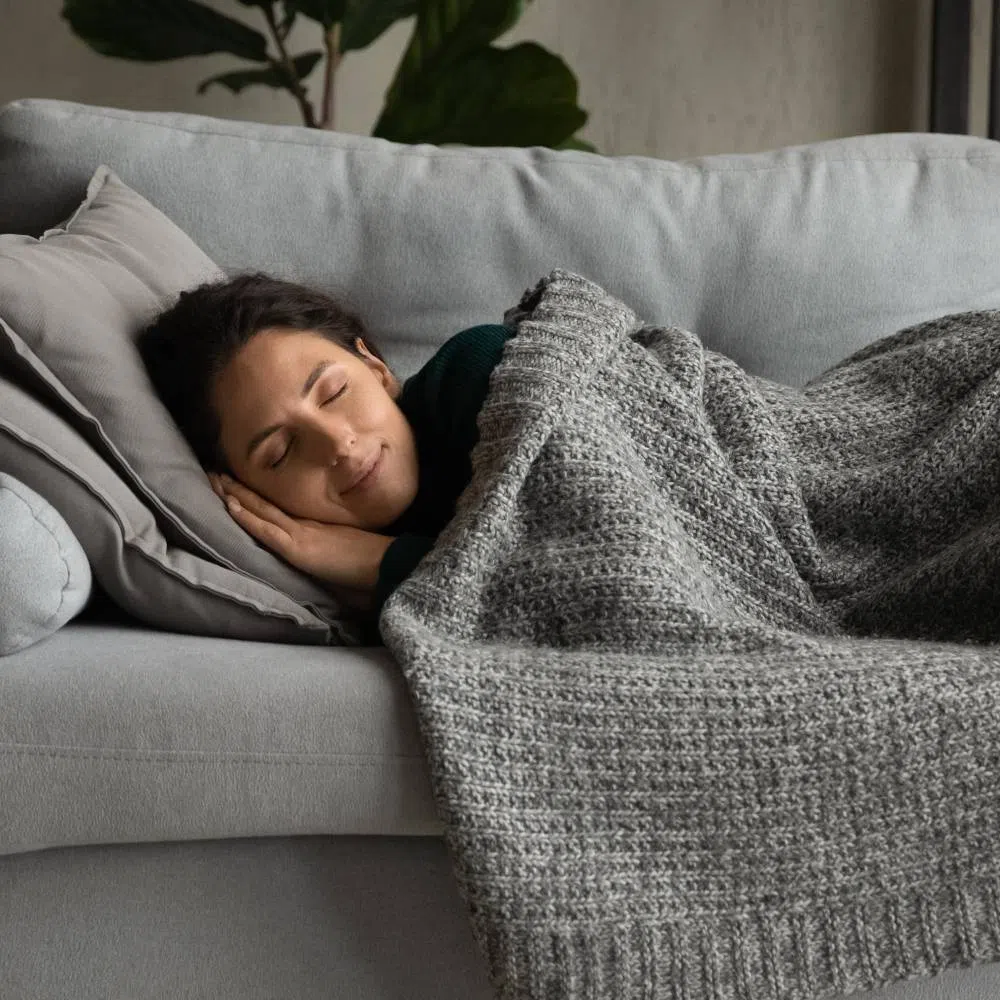 How To Choose the Best Blanket Material for Cold Weather